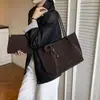 Bolsa de Camurça Feminina Grande Capacidade 2025 Nova Outono e Inverno Retrô Ombro Único Bolsa para Sogra Bolsa Tote Casual para Roupas de Trabalho