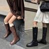 As Botas Também São Botas de Equitação de Pernas Retas em Couro de Bezerro de Couro Integral para Mulheres, Inverno 2025, Salto Médio Grosso, Bico Arredondado, Botas de Cano Alto em Couro Genuíno