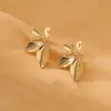 Brincos Flor Folha Brilhantes de Nicho Europeus e Americanos Venda Quente Transfronteiriça Simples Versátil Brincos de Trabalho Brincos de Metal para Meninas