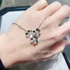 Fanjia Oro de 18 Quilates Color Chapado Pétalos de Trébol Llenos de Diamantes Cadena para Clavícula de Trébol Colgante de Flor Única Anillo de Nicho de Flor