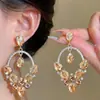 Aretes de aguja plateada con diamantes, borlas geométricas de perlas, ultra brillantes, lujosos y exquisitos, personalizados y elegantes, aretes de alta gama