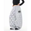 Comercio Transfronterizo Mkgo Pantalones Deportivos Grises con Estampado de Estrella Retro Americano para Mujer 2025 Nuevos Holgados de Pierna Ancha Deportivos