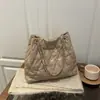 Bolsa de Ombro Versátil com Corrente para Corrente de Instagram Bordada com Diamantes para Mulheres 2025 Novo Estilo Coreano Bolsa de Axila Bolsa Tote para o Dia a Dia Tendência