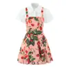 Vestido de tirantes de fresa estilo vacacional francés Dopamina Dulce Reductor de Edad Camisa de cuello de muñeca estilo nuevo de verano