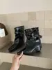 Nova coleção outono 2026 feminina: calças de salto alto, bico fino, corte bootcut, botas de cowboy ocidentais com fivelas, botas de montaria de cano médio e botins