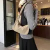 Otoño e Invierno 2026 Pana Moda Bolso Pequeño Cuadrado Bolso Cruzado Casual Simple para Mujer Elegante Bolso de Axila de Alta Gama para Mujeres