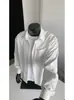Camisa masculina tendência de cor sólida com mangas compridas, nova coleção de outono, corte solto, inspirada em Hong Kong, peça de outer wear da moda, estilosa e casual.
