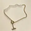 Collar Minimalista Japonés y Coreano Estilo Ins Personalidad Metal Perla Artificial Colgante Asimétrico Cadena de Clavícula Francesa para Mujer
