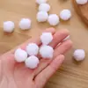 Atacado de fábrica chapéu de Natal pompom branco bola de polipropileno acessórios de brinquedo chapéu pequena bola de pelo acessórios DIY