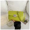 Bolso pequeño de PU personalizado para uso diario, moderno y sencillo, de color caramelo, bandolera para mujer con hebilla de metal, 2024