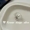 Anillo de Diseño Nicho Coreano de Alta Gama Anillo de Moño Hueco Cortado Estéreo de Plata de Ley S925 Estilo Dulce y Versátil