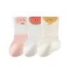 Calcetines de bebé de fábrica, estilo fino de verano, calcetines de algodón sin costuras para recién nacidos, calcetines de malla con dibujos animados para niños.