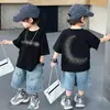 Conjunto de verão em jeans com mangas curtas e brilho para meninos, roupa casual estilosa e legal de duas peças para crianças, roupas de bebê da moda
