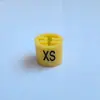Amarillo negro texto tamaño hebilla código de letra tamaño etiqueta tienda de ropa etiqueta de ropa colgador de plástico anillo de tamaño redondo