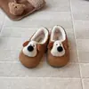 Sapatinhos de Pelúcia Fofos para Crianças Estilo Birkenstock Inverno Estilo Coreano Sapatos de Pelúcia para Meninas Sapatos de Algodão Macio e Quente para Meninos
