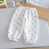 Calça Repelente de Mosquitos de Morango para Meninas Verão Cropped Calça Lanterna Bebê Menina Desenho Animado Punho Casual Calça de Ar Condicionado