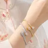 Pulsera Abierta de Serpiente con Diamantes Completos en Forma de Gota de Agua Doble 2026 para Mujer, Pulsera de Nicho de Lujo Ligero, Adecuada para el Festival Qixi y el Uso Diario, Joyería Femenina que Inspira Atmósfera
