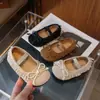 Zapatos Birkenstock para Niñas Primavera 2025 Nuevos Zapatos Infantiles Mocasines con Borlas para Niñas Zapatos Suaves para Bebé Princesa Modernos