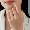 Anillo de plata de ley S925 con moissanita, base microincrustada de cuatro garras, anillo completo de moissanita, anillo cerrado para mujer