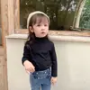 Ropa Infantil Niñas Primavera y Otoño 2025 Nueva Camiseta Básica de Cuello Alto para Niños Estilo Otoño Camiseta de Manga Larga Tops para Bebé