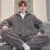Pijama Novo de Pelúcia Tamanho Grande para Homens, Outono e Inverno com Forro de Lã e Espessado com Zíper Conjunto de Roupa de Casa de Lã Coral para Homens