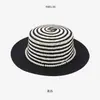 Sombrero de paja de ala plana a rayas estilo francés para mujer, sombrero de playa de protección solar para viajes de verano con bloques de color y perlas