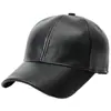 Gorra de béisbol de cuero liso de color sólido transfronteriza sombrero para exteriores para hombres de mediana edad y ancianos con terciopelo grueso resistente al viento cálido sombrero de pico