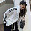 Chaqueta de Plumas de Pato Blanco Pequeña MOna Home para Mujer 2023 Invierno Nueva Corta Nicho Tres Barras Pan Chaqueta de Plumas