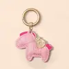 Hazte Rico Inmediatamente, Pareja de Dibujos Animados de Cuero, Exquisitos Accesorios de Colgante Pequeño, Cadena de Bolso de Gama Alta, Llavero Creativo para Coche