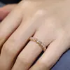 Anillo de diamante cuadrado simple Cao Shi para mujer, anillo elegante y profesional estilo francés, un artículo de gran venta de la promoción de transmisión en vivo de Taobao