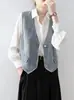 Colete Feminino 2026 Nova Moda Primavera/Verão Estiloso Azul Decote V com Acabamento de Pérolas para Usar em Camadas com Colete Jeans