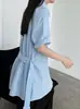 Camisa con Cinturón de Diseño de Nicho Estilo Coreano Ns para Mujer, Nuevo Estilo de Verano con Correas de Hebilla, Top Corto de Manga Corta que Ceñe la Cintura 8745