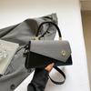 Bolsa Feminina Casual 2025 Verão Novo Estilo Bolsa de Mão Fashion Cravejada de Diamantes Bolsa Quadrada Pequena Transversal Feminina Elegante