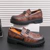 Sapatos masculinos de couro novos transfronteiriços sapatos de couro de negócios de sola grossa tendência da moda sapatos de couro a pedal fabricantes atacado uma geração de cabelo