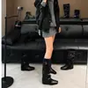 Botas retrô conversíveis duas formas, estilosas, descoladas e na moda 2026, com fivela de cinto, botas longas de cano reto para mulheres, design de cano de bota de alta qualidade