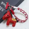 Huayang Año Nuevo Zodiaco Año Caballo Pu Llavero Decoración Bolso Serie Roja Lanyard Festivo para Teléfono Colgante de Bolsa