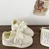 Sapatos Rosa Delicados Versáteis e Chiques, Tênis Brancos de Solado Grosso para Mulheres, Novos Tênis Casuais 2026, Tênis de Pão de Nicho