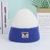 Chapéu de Tricô para Mulheres, Chapéu Versátil com Aplique de Letra para Outono e Inverno, Novo Chapéu Quente de Lã, Proteção para Orelhas, Chapéu Espesso Tendência para o Frio