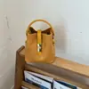 Bolsa de Balde Tecida de Grande Capacidade Transfronteiriça Feminina 2026 Novo Estilo Moda Bolsa Transversal Bolsa de Mão Ombro Versátil Retro