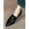 Encontro de Moda Temporada 2026 Primavera Mocassins Femininos Slip-On Salto Baixo Emagrecedor Bico Fino Salto Bloco Sapatos Únicos