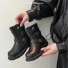 Botas Western de Nuevo Estilo Otoño/Invierno 2026 para Niñas con Hebilla de Cinturón para Niños Mayores, Botas Martin de Estilo Británico Versátiles y a la Moda para Niños