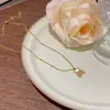 Joyería Transfronteriza Europea y Americana Moda y Exquisito Colgante Nicho Cadena Clavicular No Descolorante Oro de 18K Acero Titanio Accesorios de Collar para Mujer
