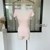Camiseta Máscara Pele de Leite com Decote em U Grande, Estilo Desejo Puro, Modelagem que Afina a Cintura e Emagrece, Manga Curta Regular de Modal