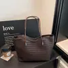 Bolsa de Hombro Tejida Transfronteriza de Comercio Exterior 2026 Retro Textura Simple Tejida Simple Moda Casual Tote Bag