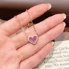 2026 Nuevo Collar Colgante Corazón Rojo Vino Totalmente Diamantado Más Vendido para Mujer, Diseño Exquisito y Versátil