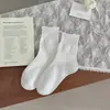 Meias Femininas Estilo Japonês Doces com Pérolas e Borda Franzida Meias de Cano Médio Cor Sólida Versátil Primavera e Verão Estilo Fino Meias Largas Meias Longas Sem Costura