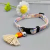 Estilo INS Nuevo Llegado Patrón de Flor de Brocado Algodón Suave Collar Ajustable Universal para Gatos y Perros Productos para Mascotas