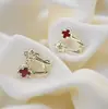 Pendientes de Trébol de Cuatro Hojas Estrella Incrustados de Diamantes Estilo Francés, Personalizados, Modernos, Sencillos, Versátiles, Pendientes Elegantes con un Toque de Lujo Ligero y de Alta Gama