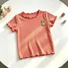 Nova coleção de verão: Camisetas de manga curta para meninas, camisolas de manga curta de seda gelada e blusas estilosas com acabamento em renda para bebês meninas