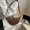 Bolsas para Mujer Transfronterizas Nuevo Estilo Moda Europea y Americana Estilo Punk Bolso de Hombro con Remaches Bolso Cruzado para Viaje de Dama Bolso Tipo Dumpling de Moda